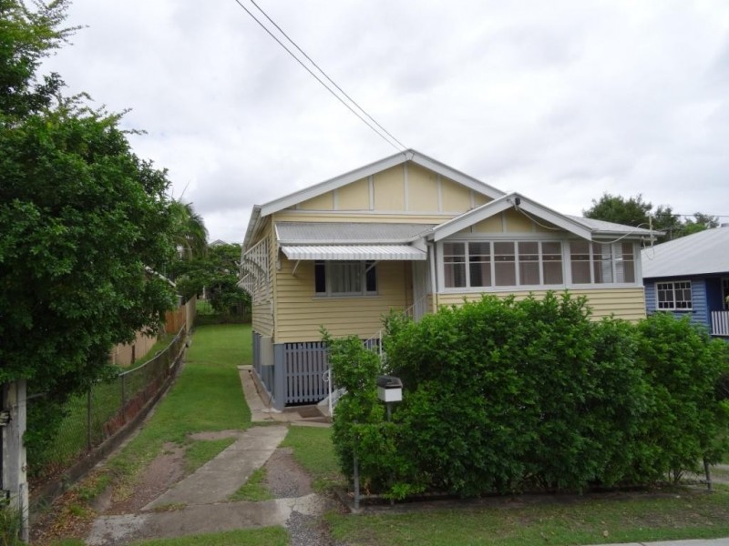 39 Macrossan Ave, Norman Park QLD 4170