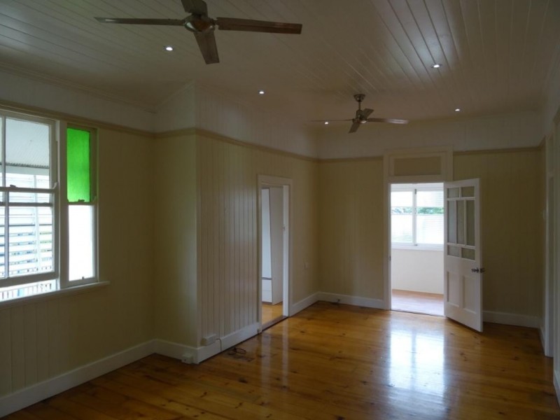 39 Macrossan Ave, Norman Park QLD 4170