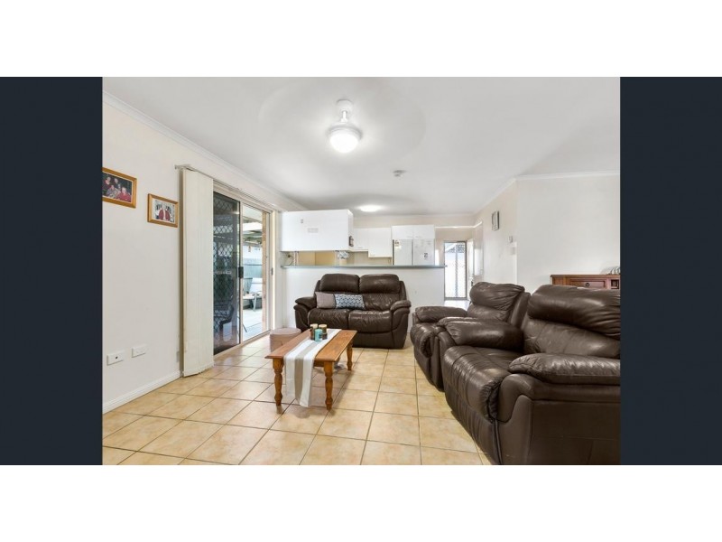 70 Evelyn Road, Wynnum West QLD 4178