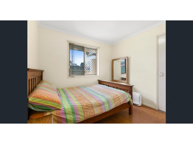 70 Evelyn Road, Wynnum West QLD 4178