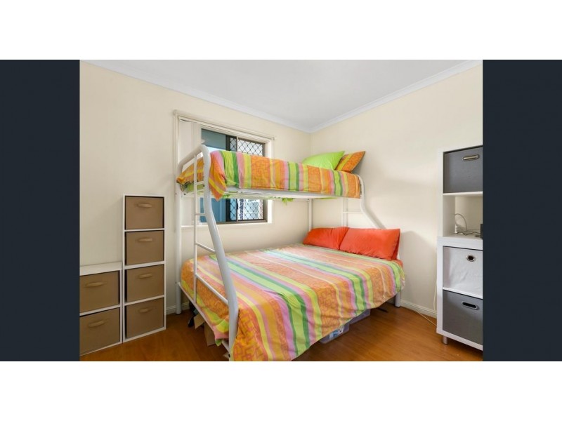 70 Evelyn Road, Wynnum West QLD 4178