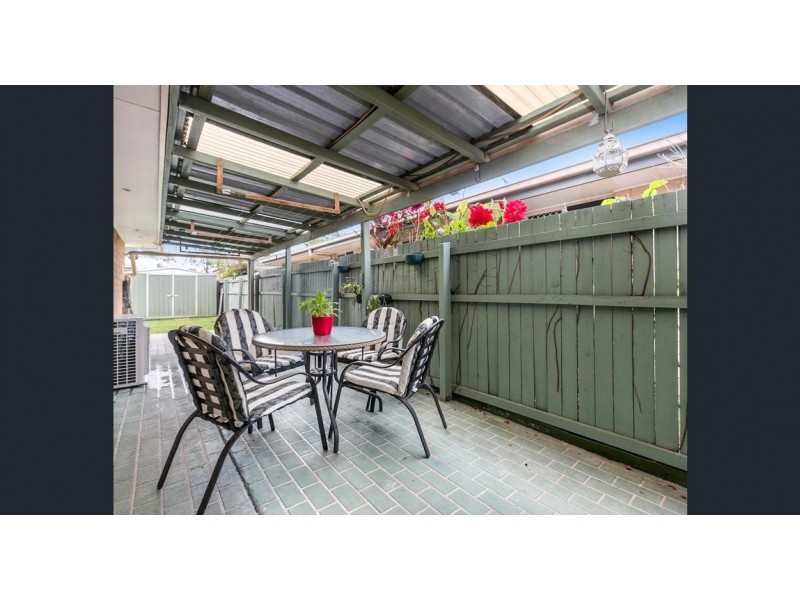 70 Evelyn Road, Wynnum West QLD 4178