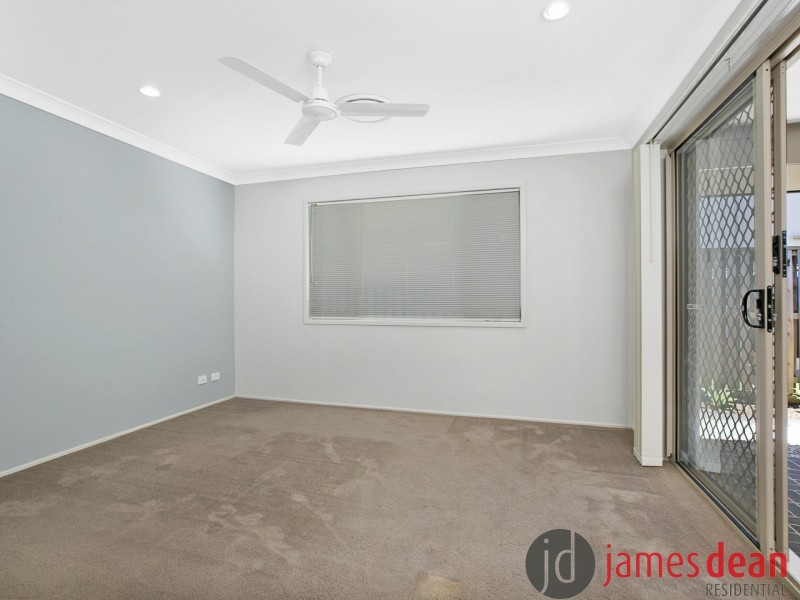 33 Lachlan Drive, Wakerley QLD 4154