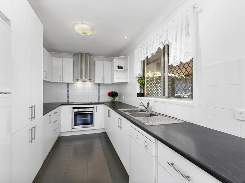 19 Orsan Street, Wynnum West QLD 4178