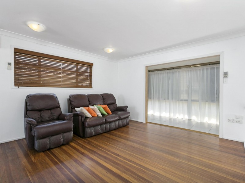 19 Orsan Street, Wynnum West QLD 4178