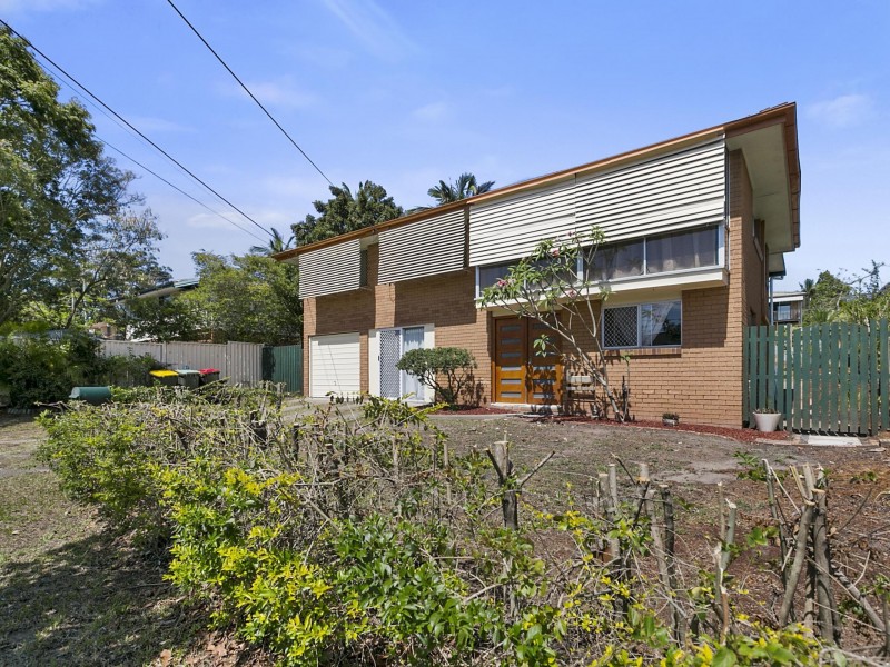 19 Orsan Street, Wynnum West QLD 4178