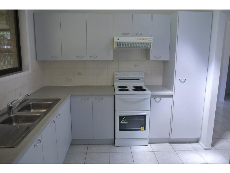 2 Lawn Tce, Capalaba QLD 4157