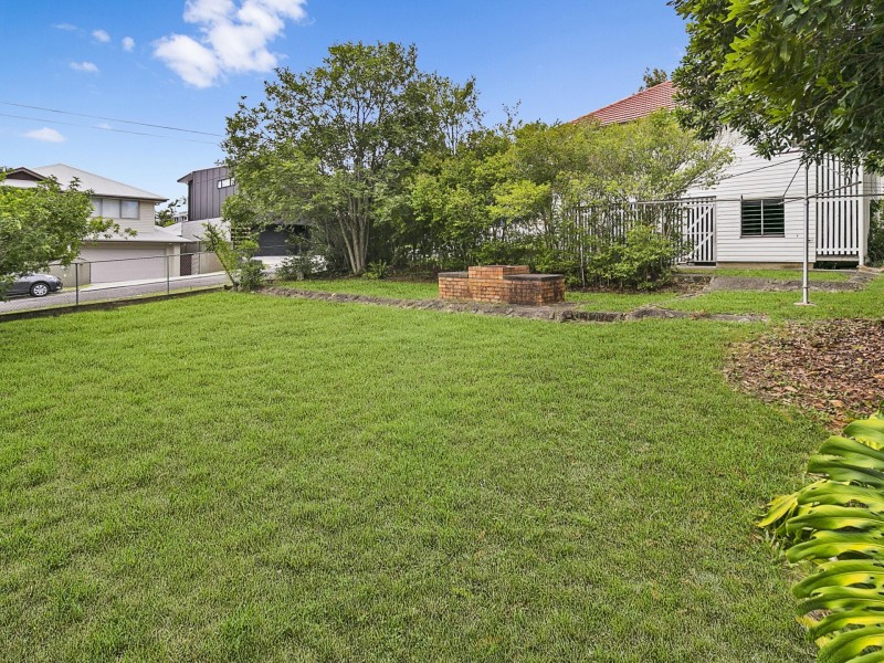 81 Albert Street, Camp Hill QLD 4152