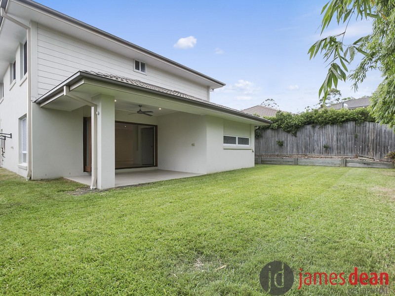 15 Baychester Place, Wakerley QLD 4154