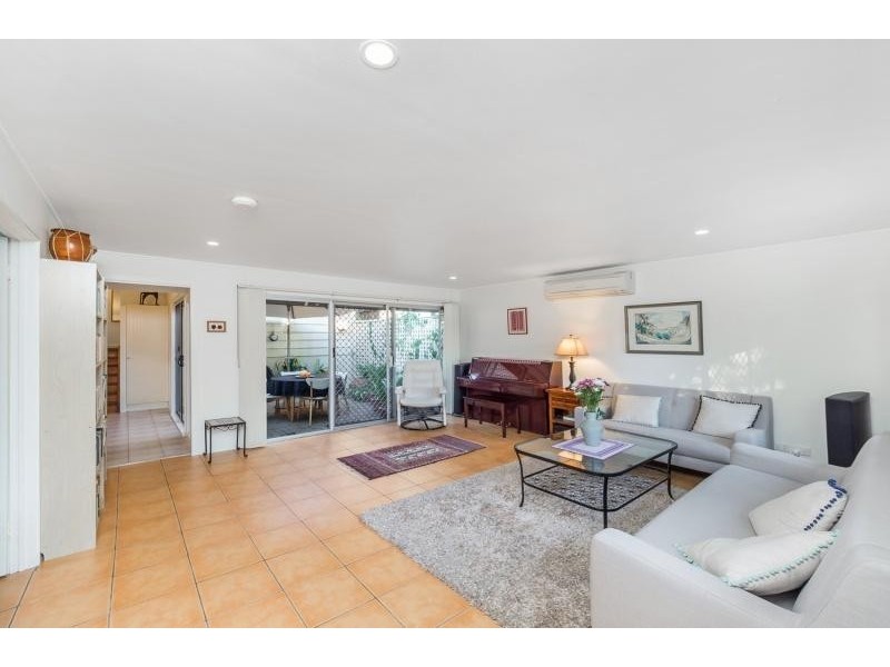 51 Goldsbrough Road, Taringa QLD 4068