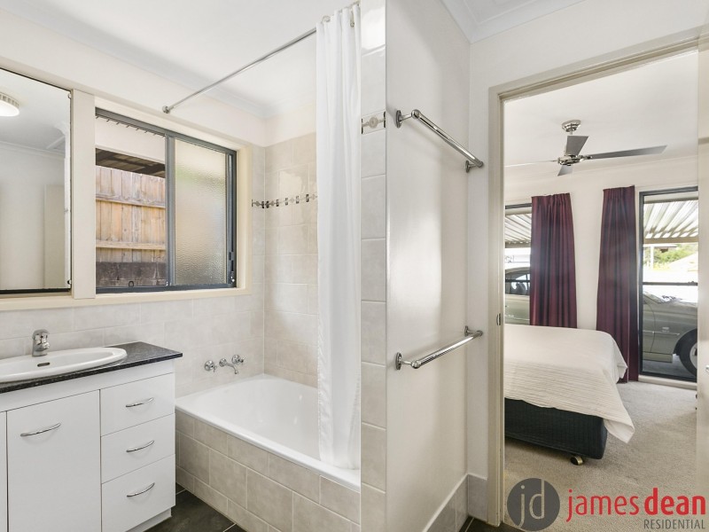 4 Majura Street, Belmont QLD 4153