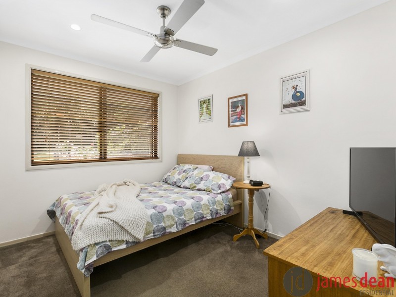 4 Majura Street, Belmont QLD 4153