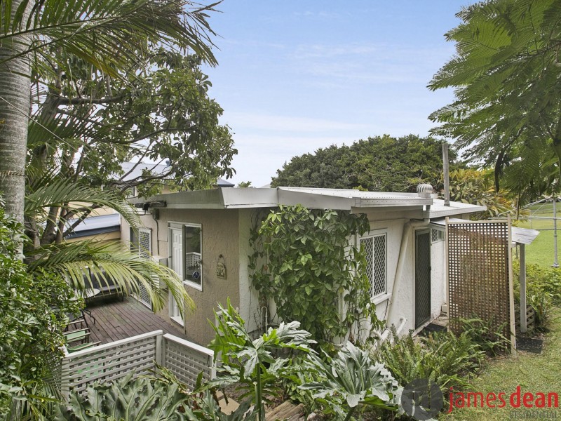 39 Roseneath Parade, Wynnum West QLD 4178