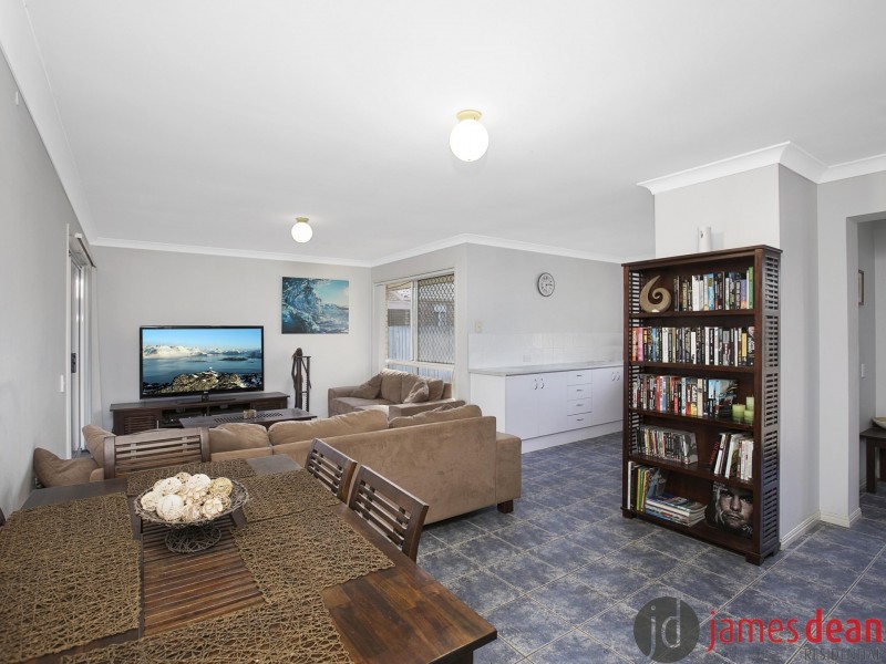 15 Virginia Place, Wynnum West QLD 4178