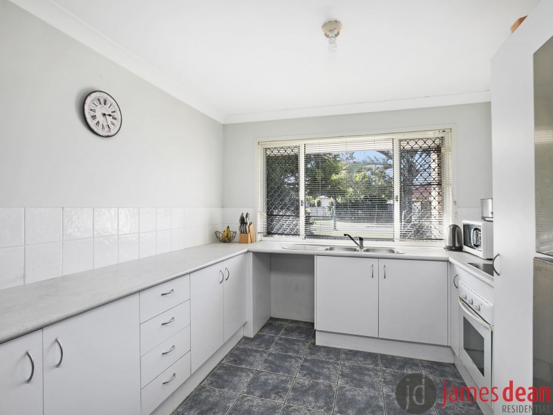 15 Virginia Place, Wynnum West QLD 4178
