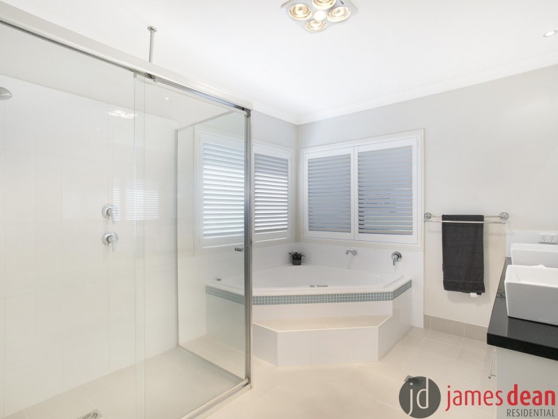 5 Gabrielle Place, Manly West QLD 4179