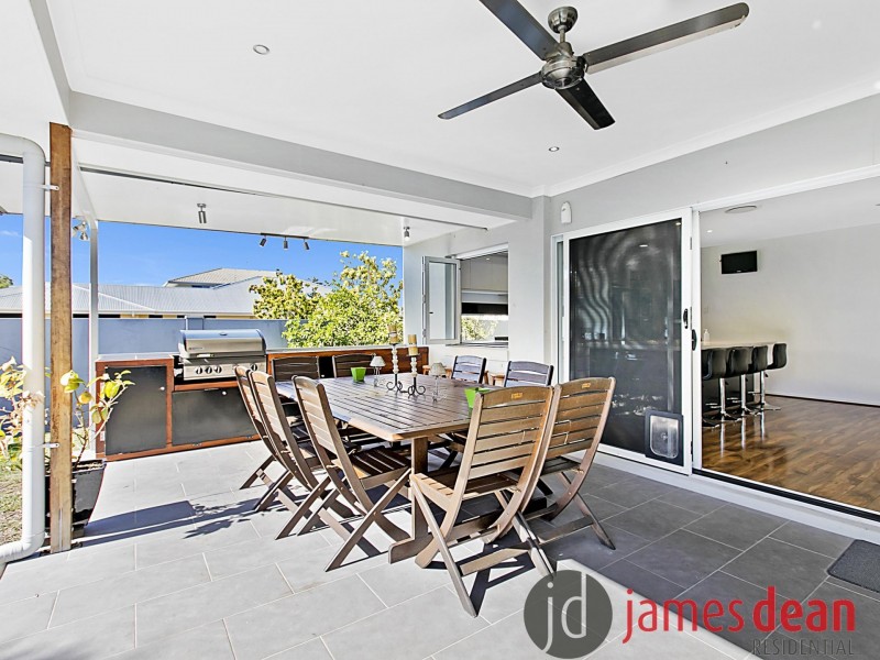 77 Foxwood Circuit, Wakerley QLD 4154