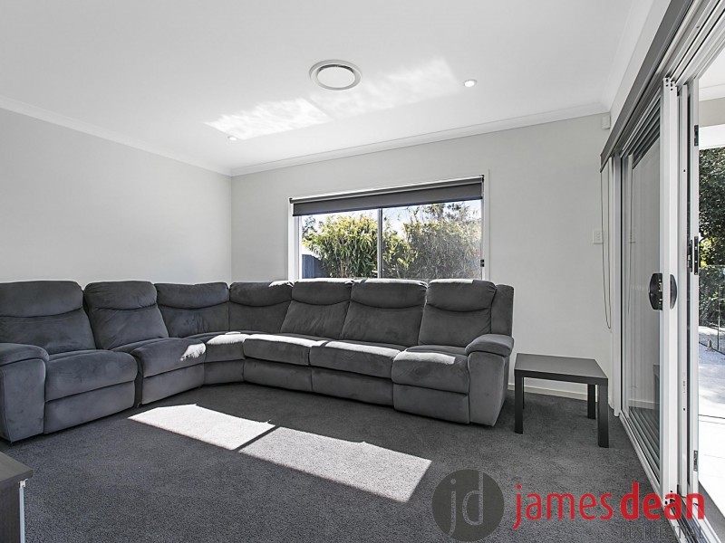 77 Foxwood Circuit, Wakerley QLD 4154