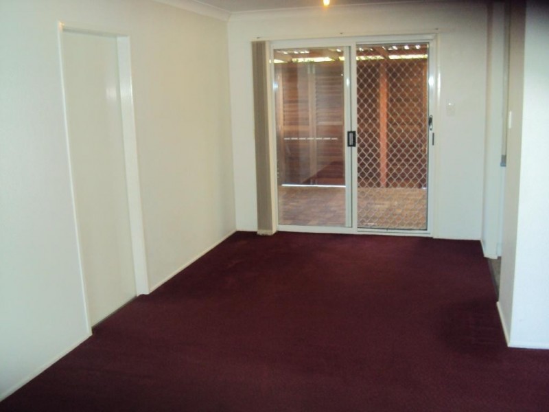 99 Evelyn Road, Wynnum West QLD 4178