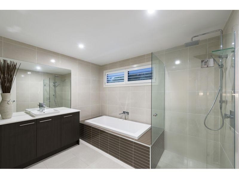 86 Watervale Pde, Wakerley QLD 4154