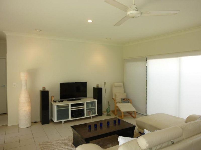 24 Barrington Crescent, Wakerley QLD 4154
