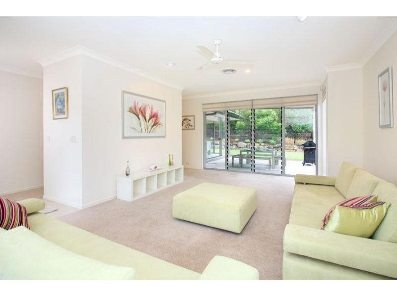15 Barwin Street, Wakerley QLD 4154