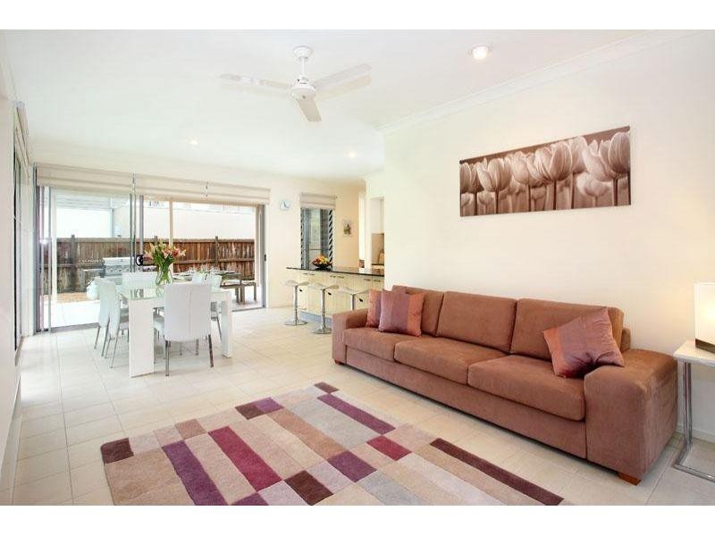 15 Barwin Street, Wakerley QLD 4154