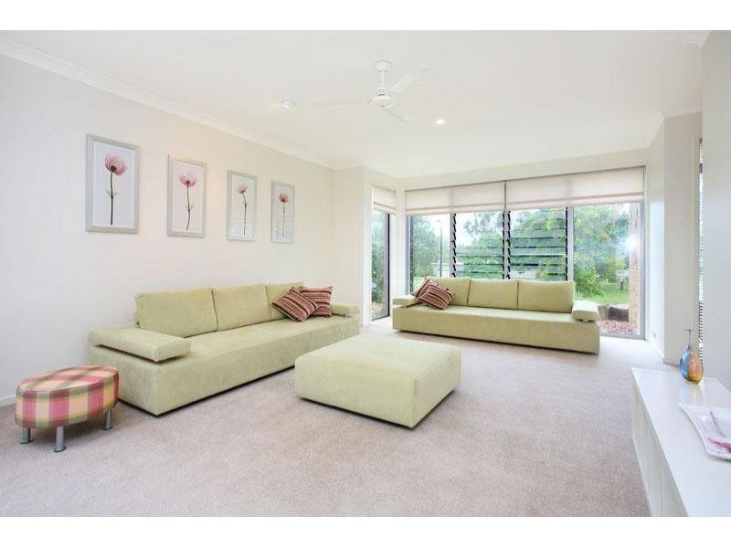 15 Barwin Street, Wakerley QLD 4154