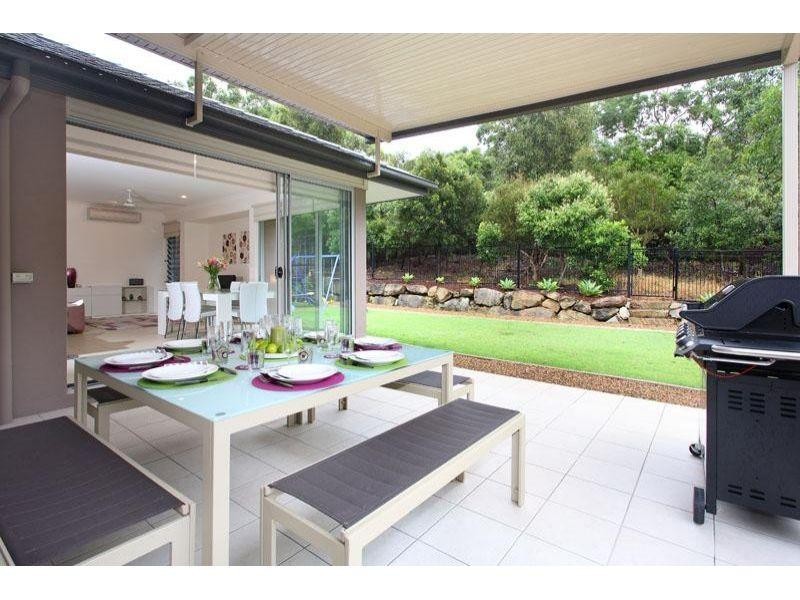 15 Barwin Street, Wakerley QLD 4154