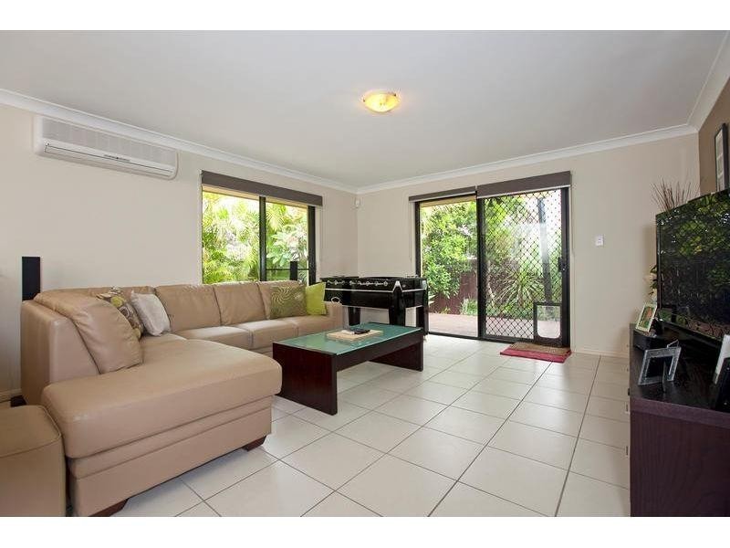16 Underwood Street, Wakerley QLD 4154