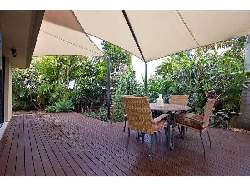 16 Underwood Street, Wakerley QLD 4154