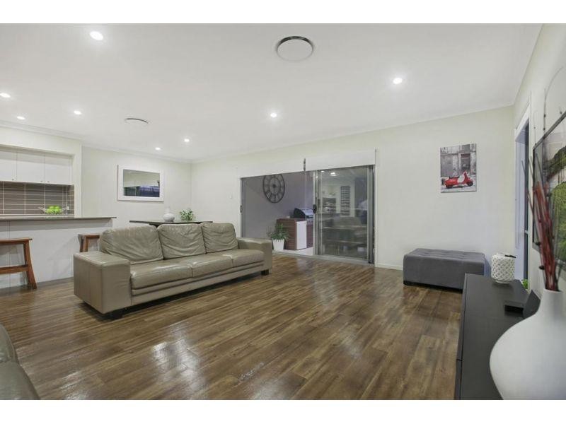 87 Watervale Parade, Wakerley QLD 4154