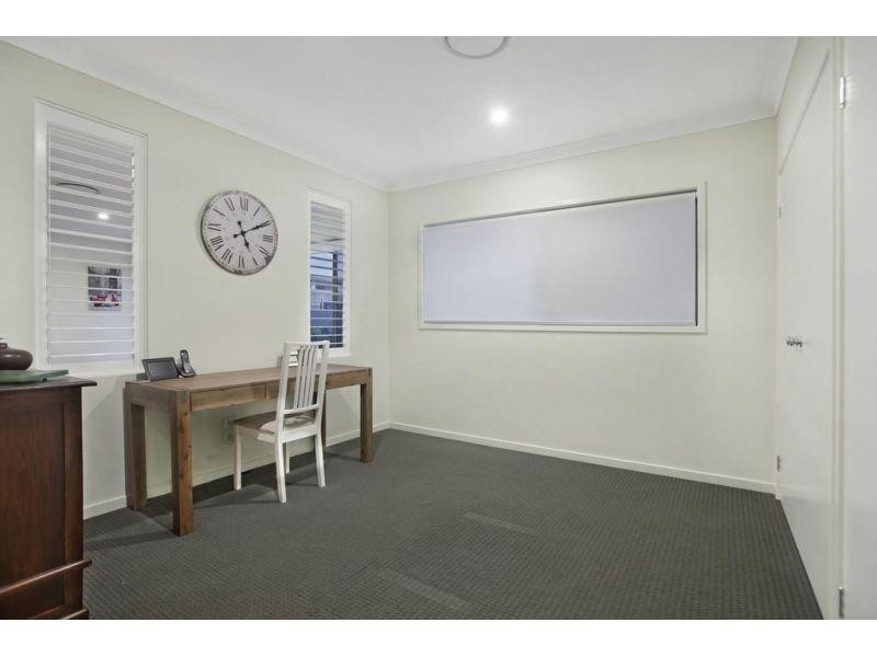 87 Watervale Parade, Wakerley QLD 4154