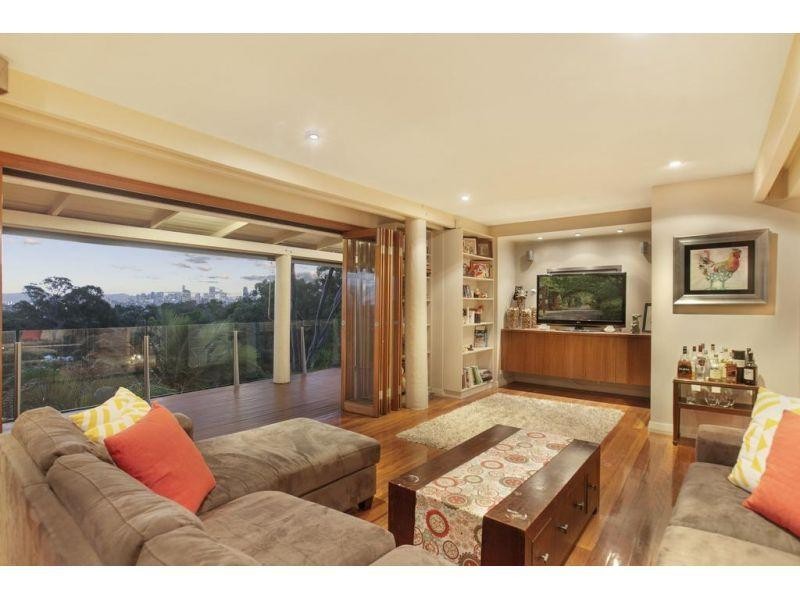 34 Quirinal Crescent, Seven Hills QLD 4170