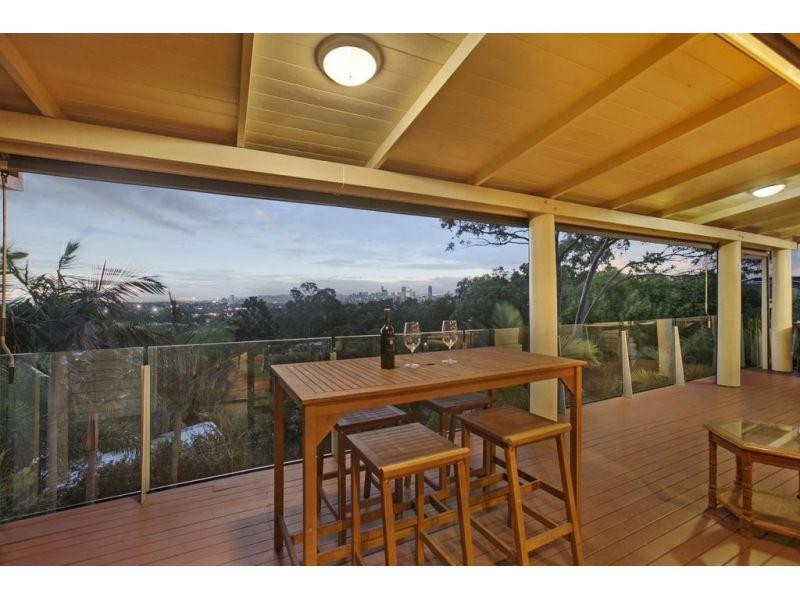 34 Quirinal Crescent, Seven Hills QLD 4170