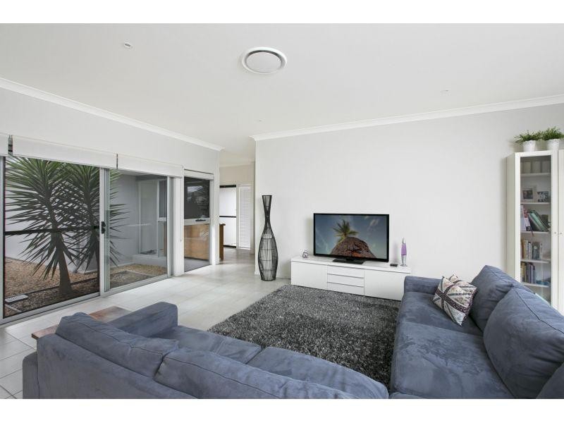 16 Macquarie Street, Wakerley QLD 4154