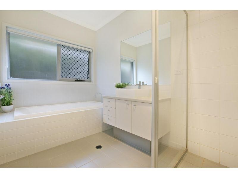 16 Macquarie Street, Wakerley QLD 4154