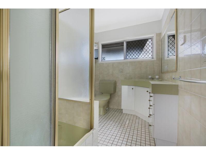 24 Tulkara Street, Manly West QLD 4179