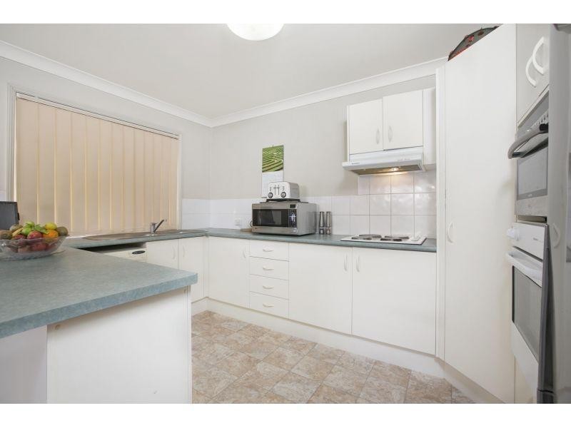 8 ISAACS WAY, Wakerley QLD 4154