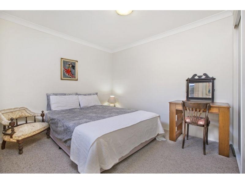 8 ISAACS WAY, Wakerley QLD 4154