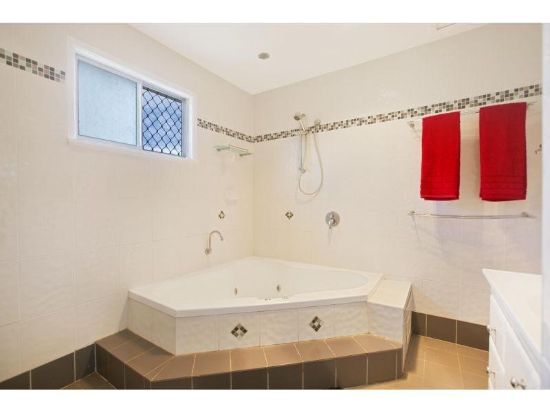 21 Meadowview Street, Tingalpa QLD 4173