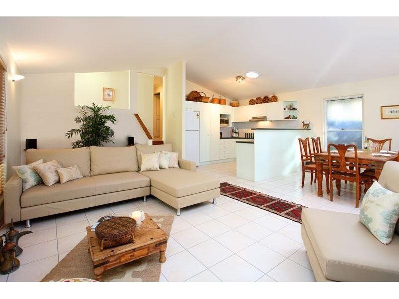 75 Waterview Avenue, Wynnum QLD 4178