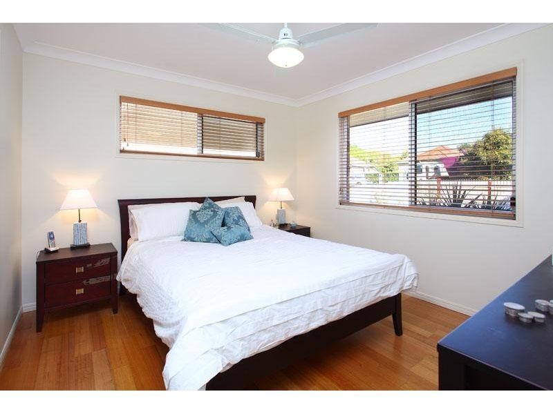 75 Waterview Avenue, Wynnum QLD 4178