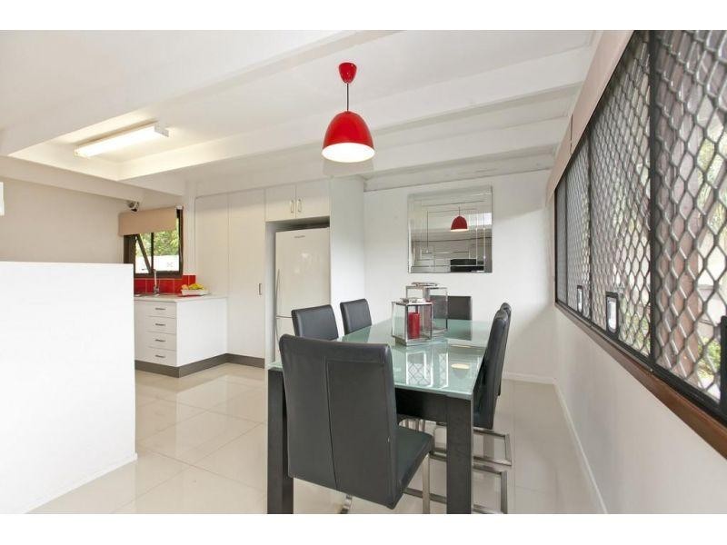 30 Treeby Street, Tingalpa QLD 4173