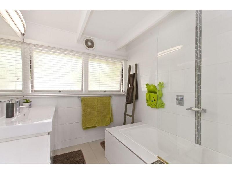 30 Treeby Street, Tingalpa QLD 4173