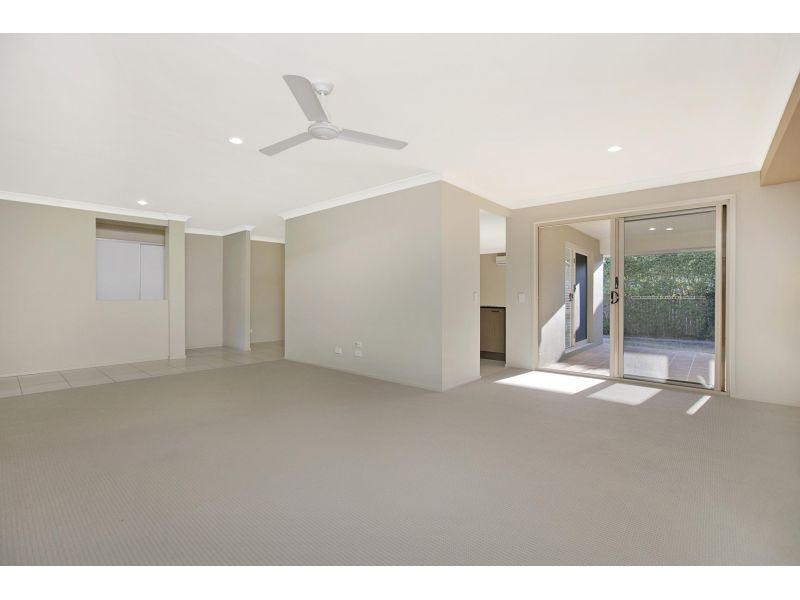 11 Lachlan Drive, Wakerley QLD 4154