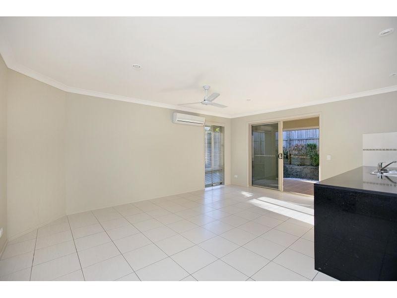 11 Lachlan Drive, Wakerley QLD 4154