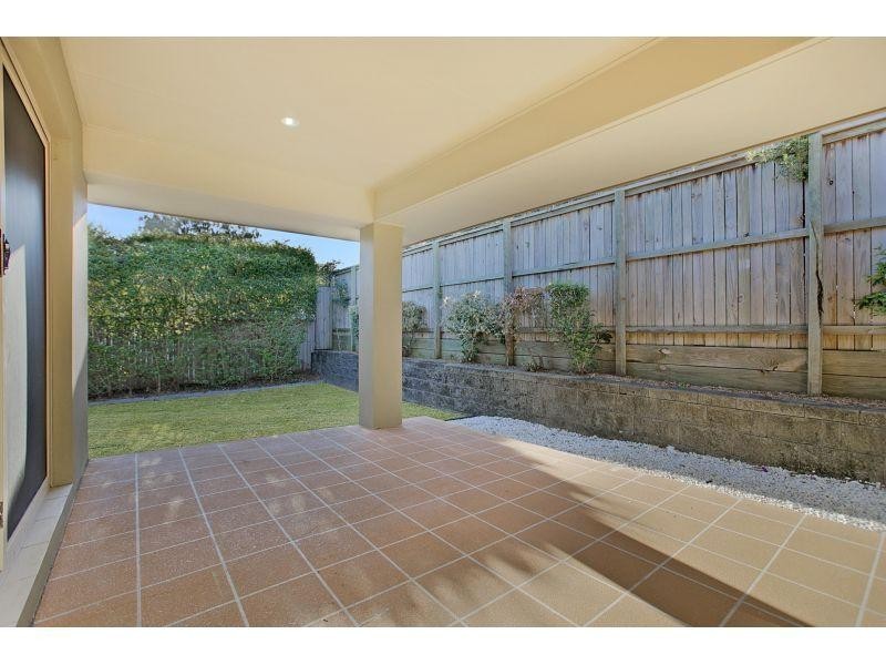 11 Lachlan Drive, Wakerley QLD 4154