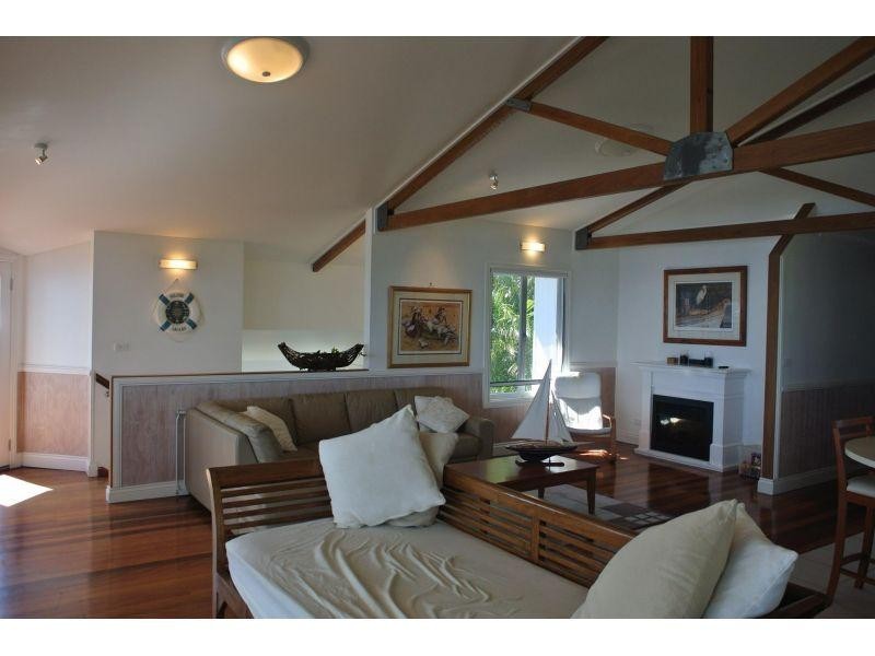 51 Coondooroopa Drive, Macleay Island QLD 4184