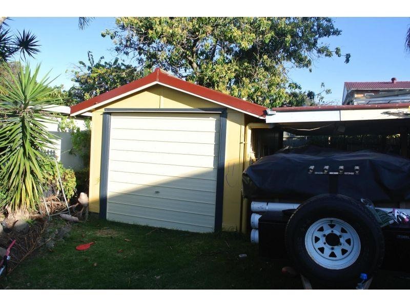 42 Pansy Street, Wynnum QLD 4178